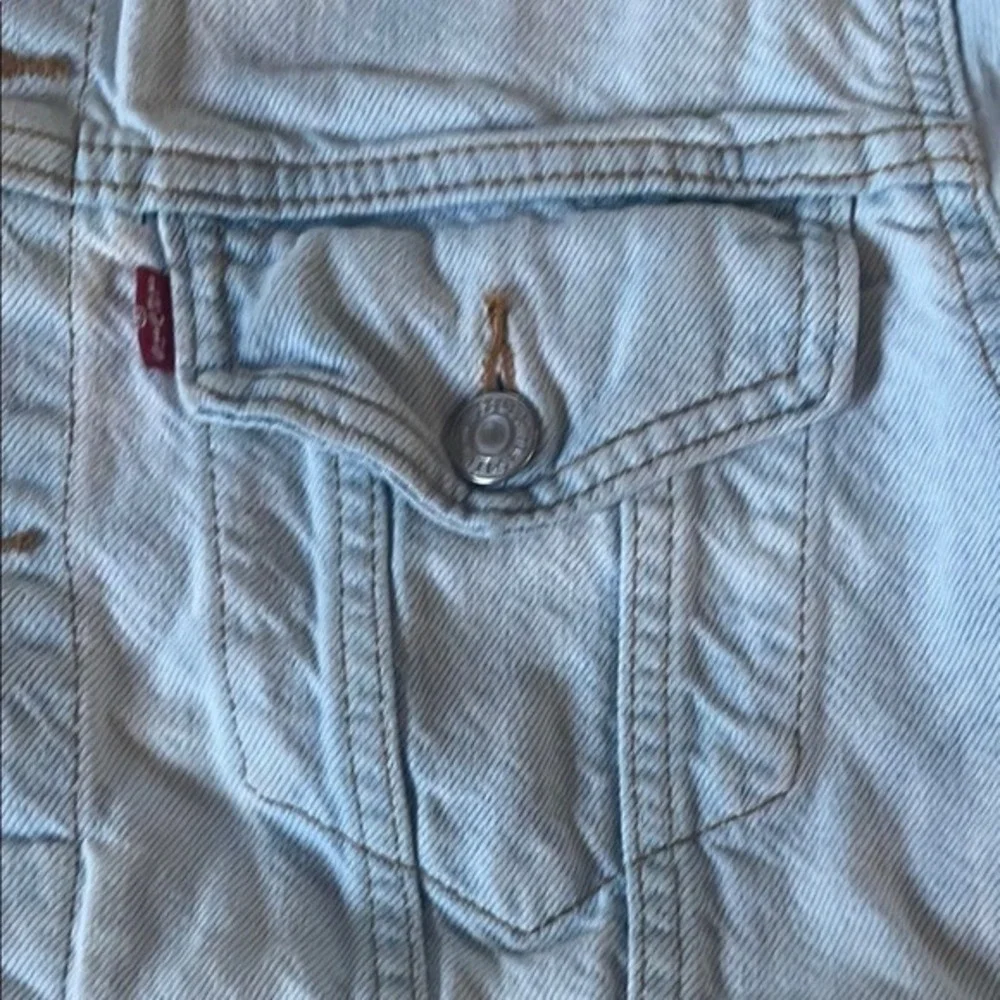 Levis Vintage Light Wash Cotton Denim Trucker‎ Jacket Floral Embroidery Mens M